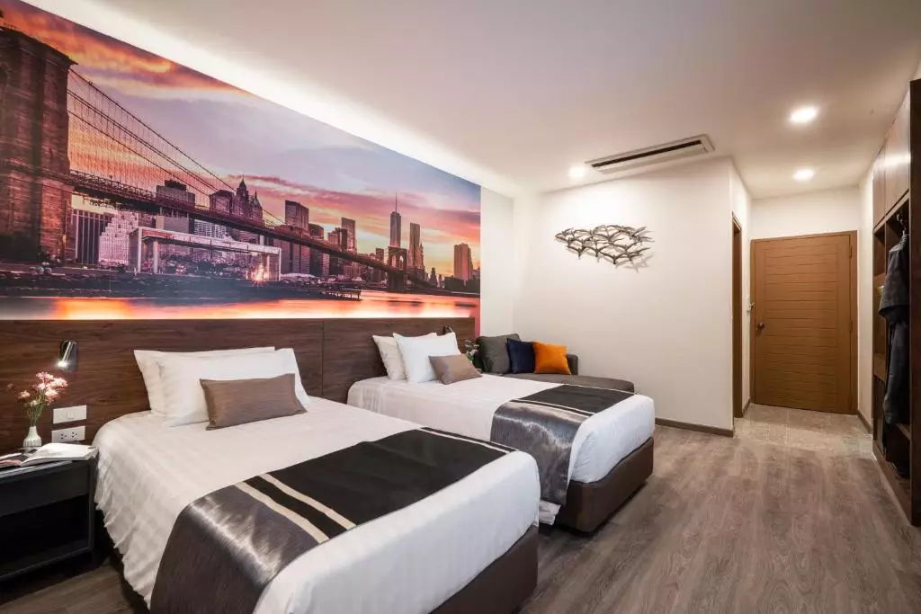 Manhattan Hotel Bangkok